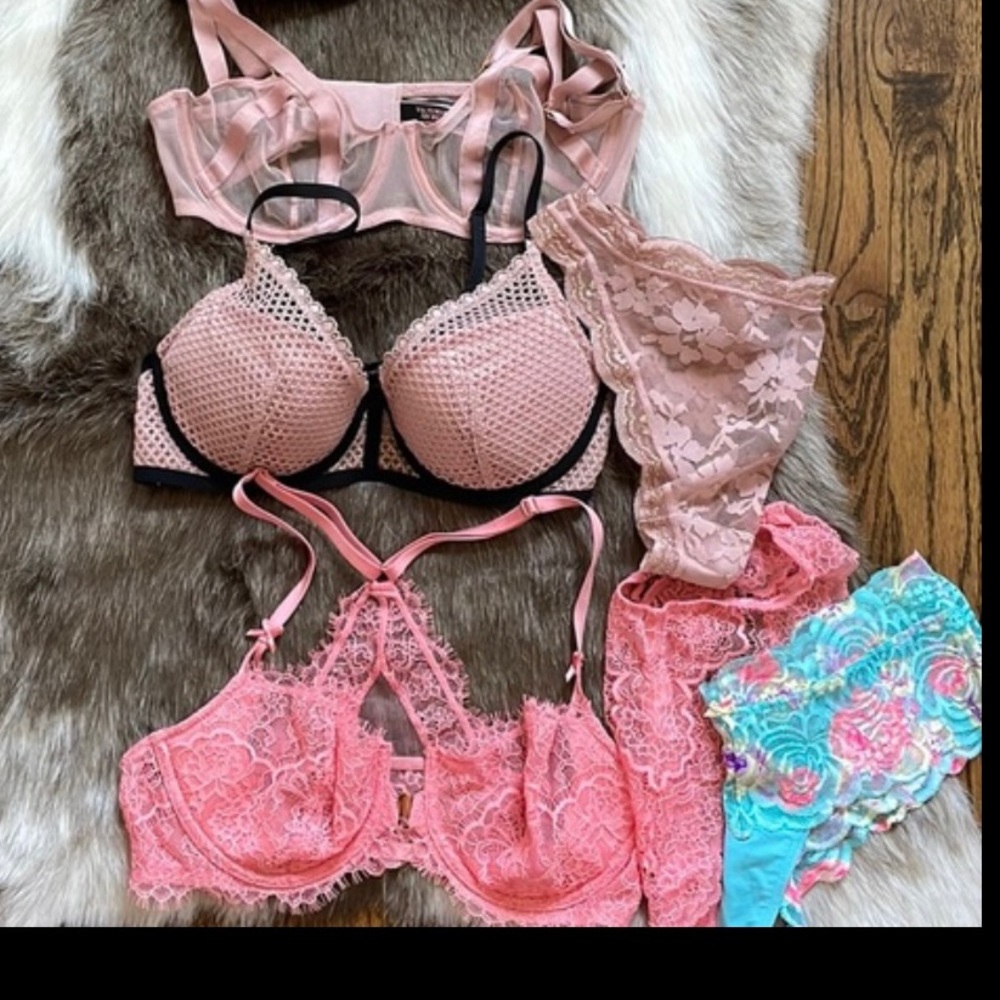 Victoria's Secret Bra 34C bundle - Picture 1 of 1